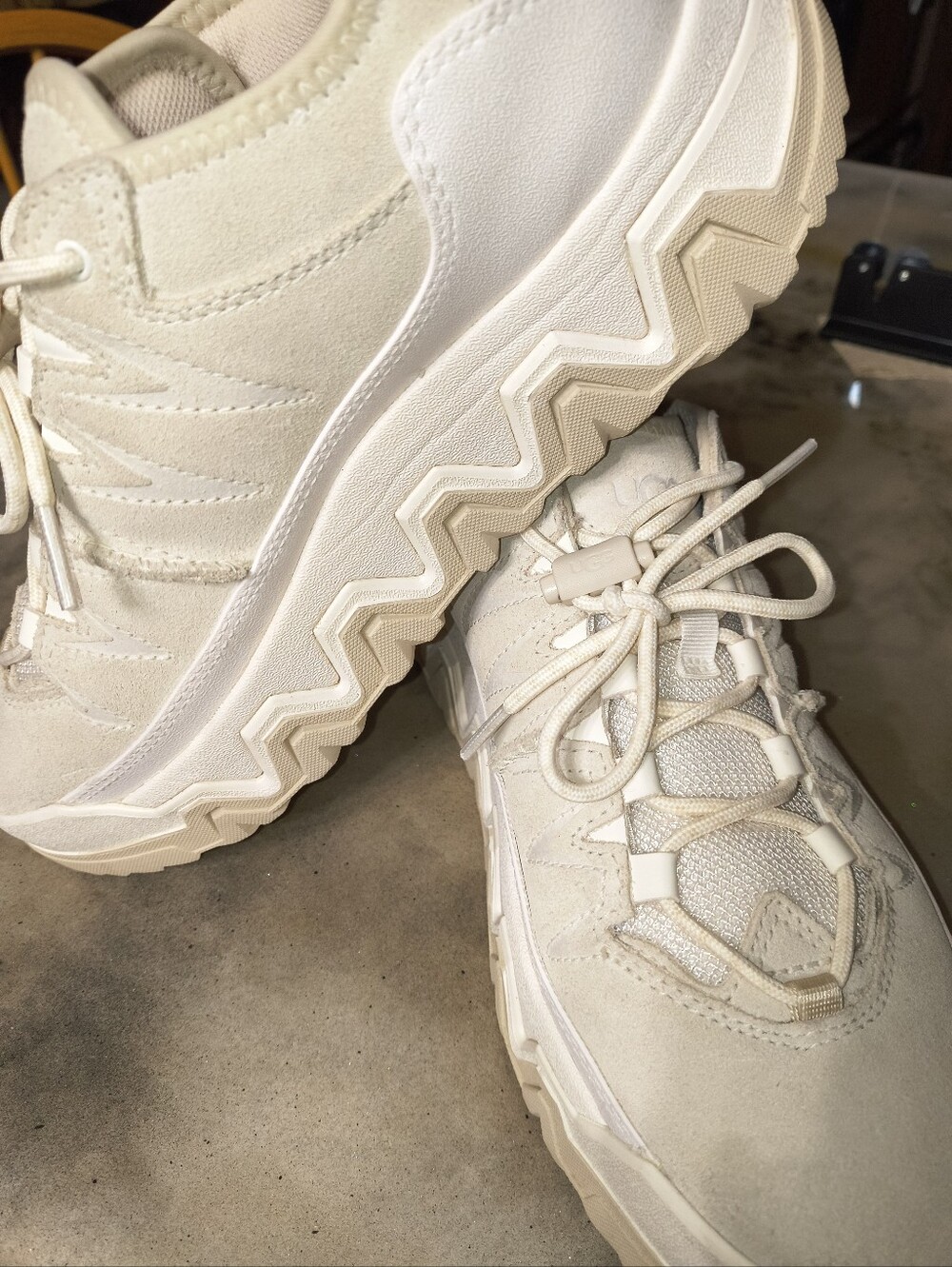 UGG Cat Trails Chunky Women's Cream Lace-Up Casual Sneakers